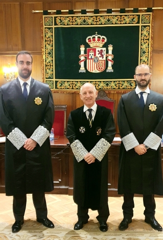 Los dos magistrados con el presidente del TSJCLM, Vicente Rouco Rodríguez